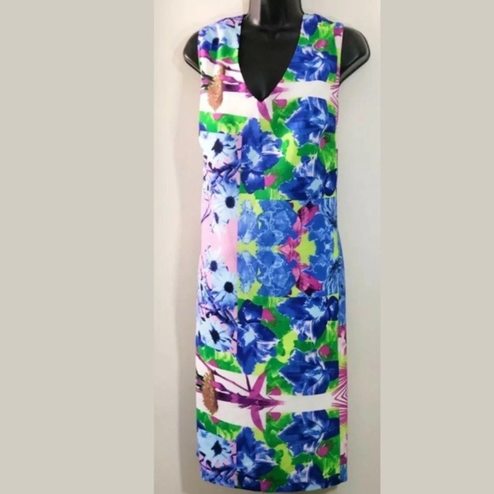 Sleeveless Floral V-Neck Sheath Dress in Blue & Green
